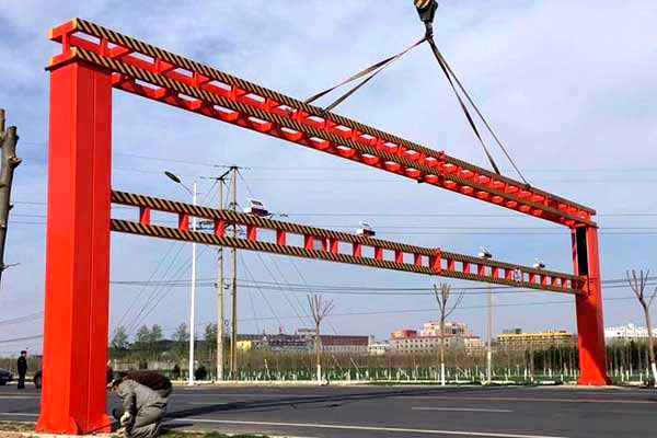 提示大家高空作业的安全事项